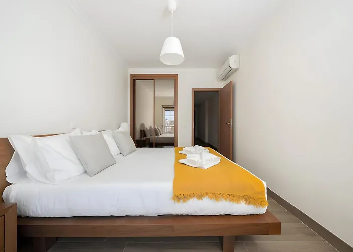 Light And Comfort Two Bedroom Conceição